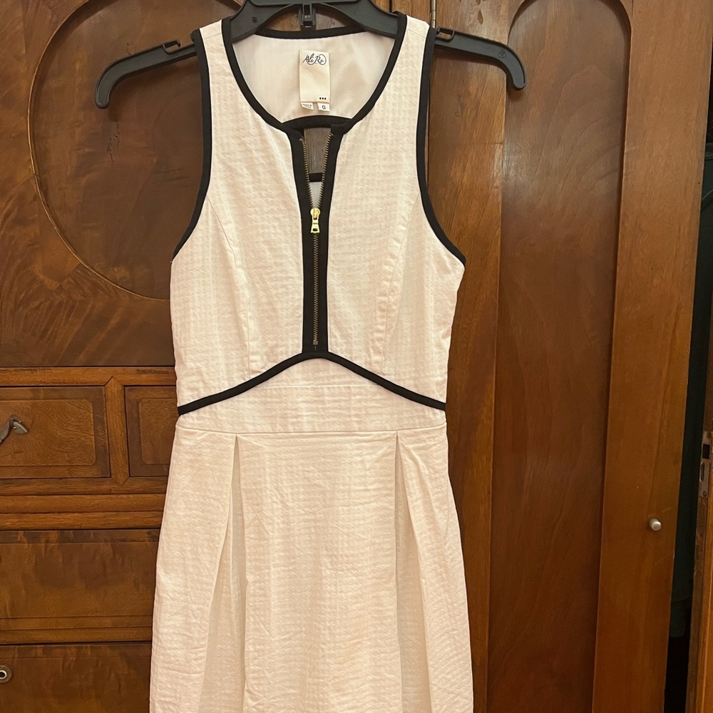 NWOT Ali Ra black and white dress 0